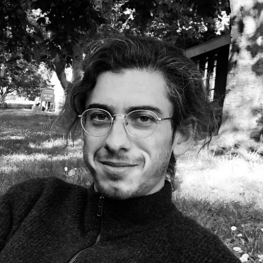 Portrait of Joel Simon